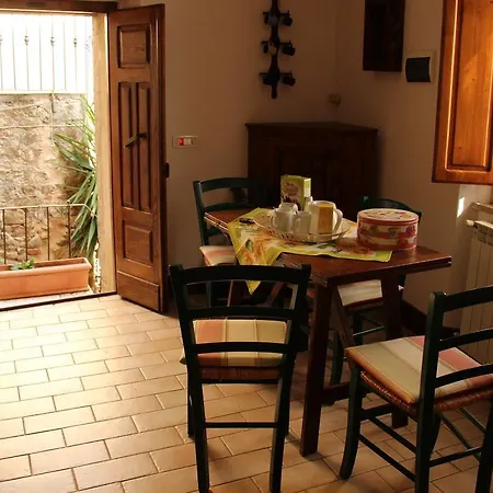 Delizioso Trilocale In Centro Apartman Montemerano